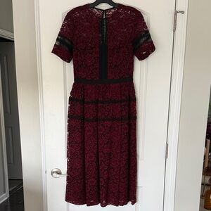 Donna Morgan Burgundy and Black Lace Fall Midi Dress